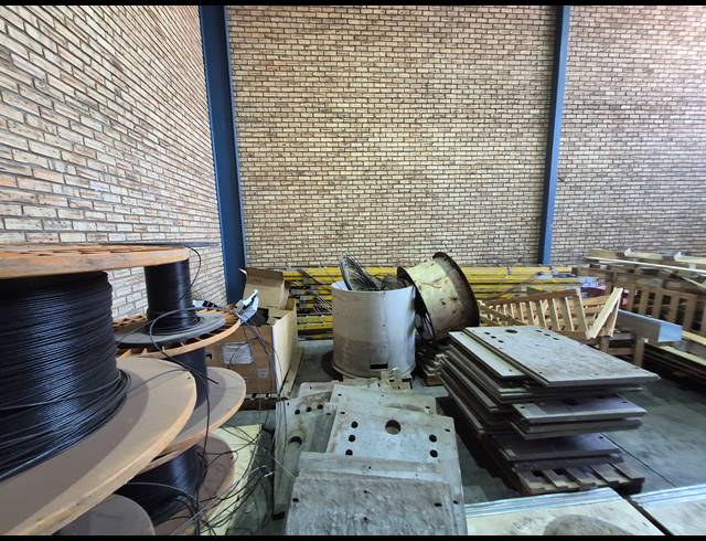 90M² WAREHOUSE TO LET IN TULISA PARK
